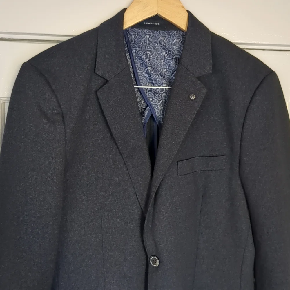 7Diamonds‎ Fit Sport Coat Blazer Medium Charcoal Black Royal Blue EXCELLENT COND